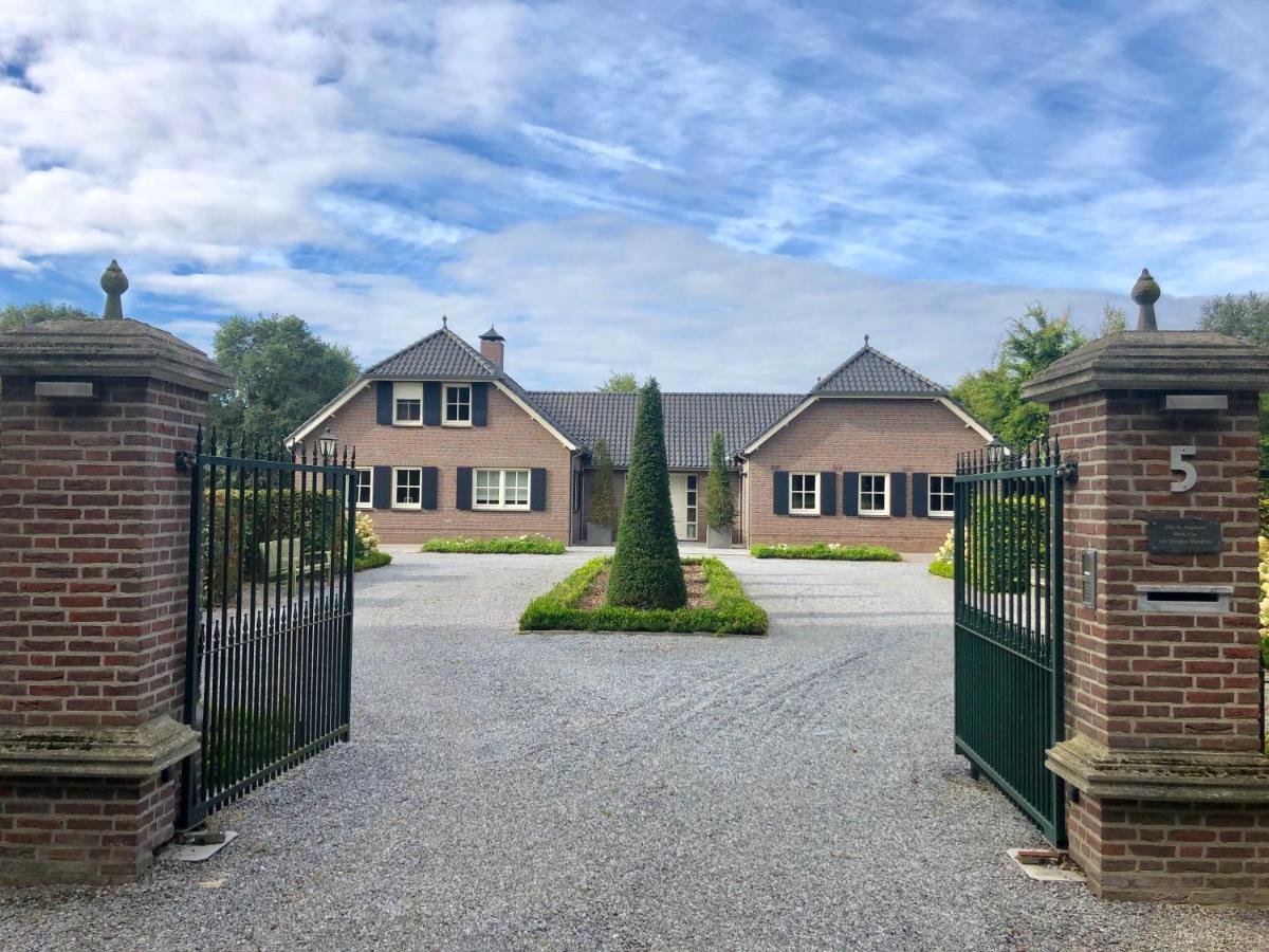 Landhuis Hotel De Hilkensberg Broekhuizen  エクステリア 写真