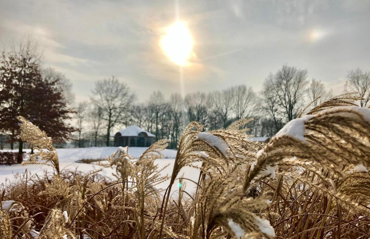 Landhuis Hotel De Hilkensberg Broekhuizen  エクステリア 写真
