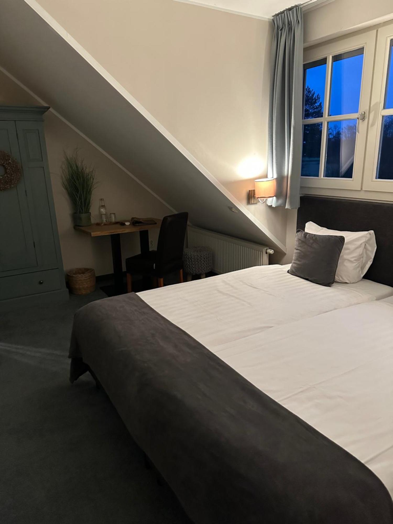 Landhuis Hotel De Hilkensberg Broekhuizen  エクステリア 写真